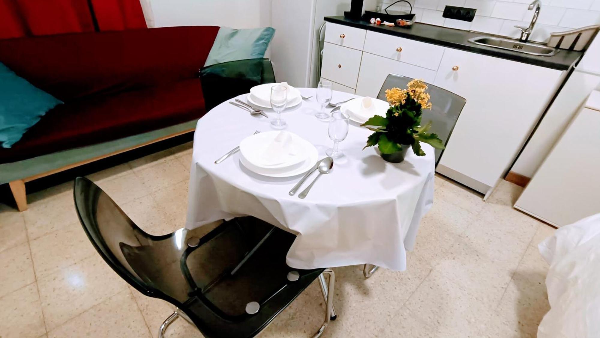 Hostal Estudios بادالونا المظهر الخارجي الصورة
