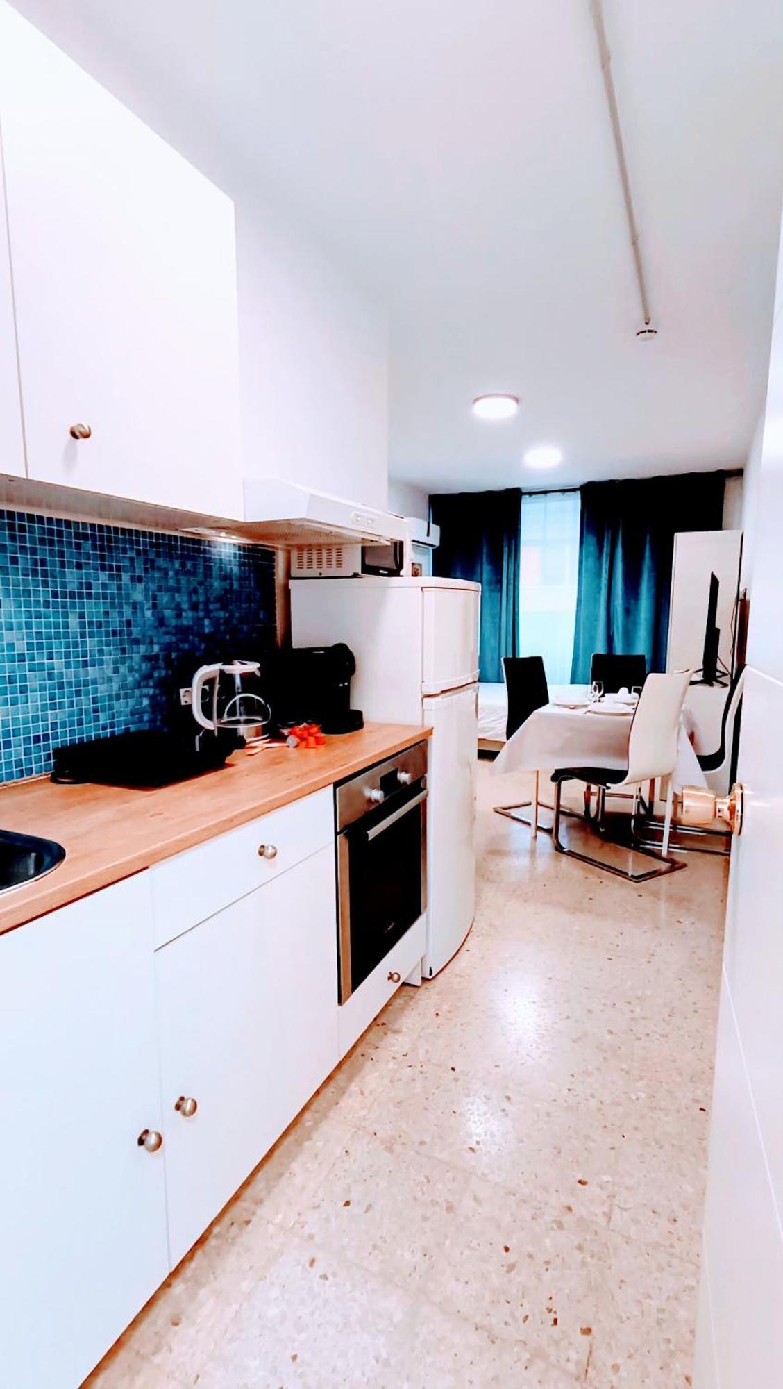 Hostal Estudios بادالونا المظهر الخارجي الصورة